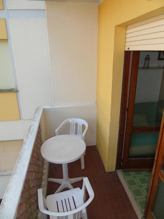 Condominio Ginestra Lignano Sabbiadoro Quarto foto